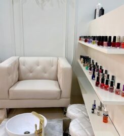 Royal Beauty Center