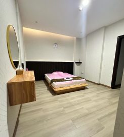 Crystal Land Spa